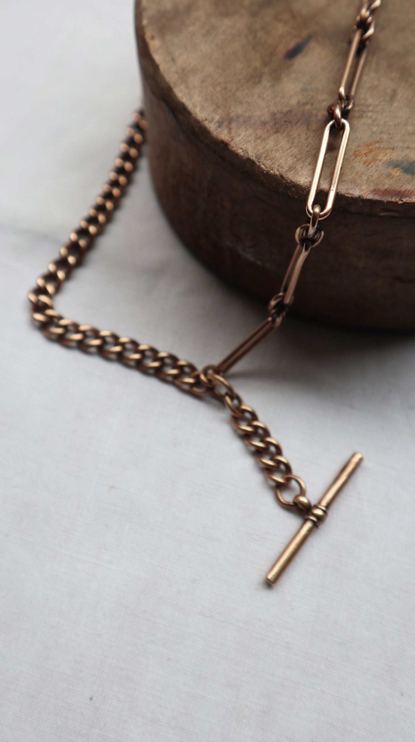 Gold Trumpet Link & T Bar Chain Necklace